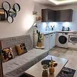 Centre Cannes 2-Bed Apt & Garage 5Min Croisette
